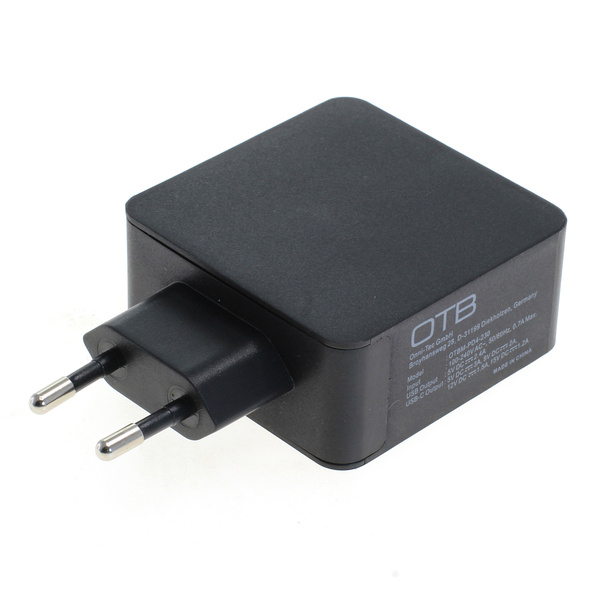 Ladegerät auf 1x USB-A Buchse (12W) / 1x Typ-C PD Buchse (18W) gesamt 30W schwarz